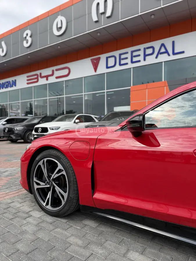 Audi e-tron, миниатюра 4