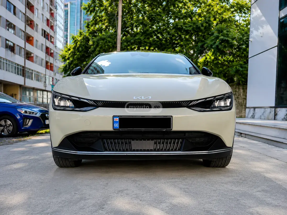 Kia EV6, миниатюра 3