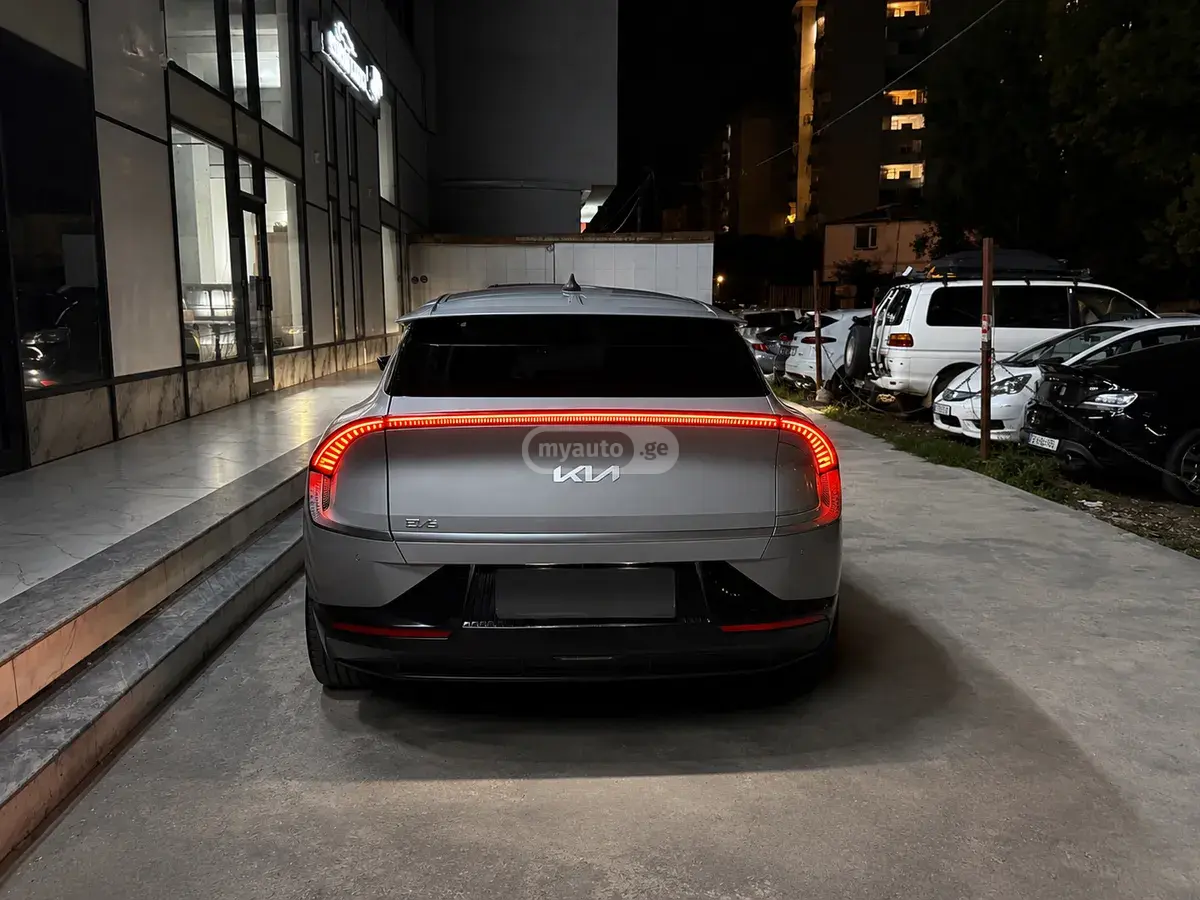 Kia EV6, миниатюра 4