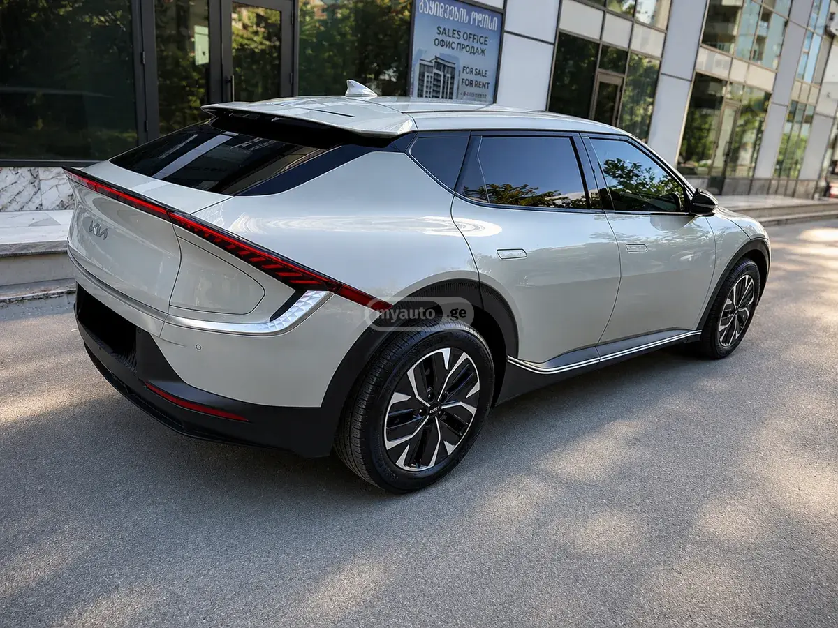 Kia EV6, миниатюра 9