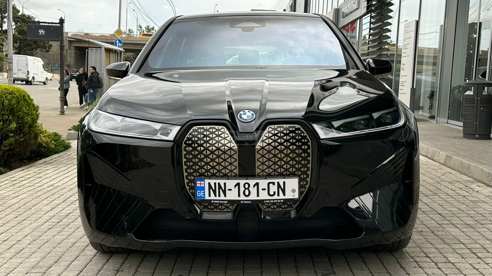 BMW IX