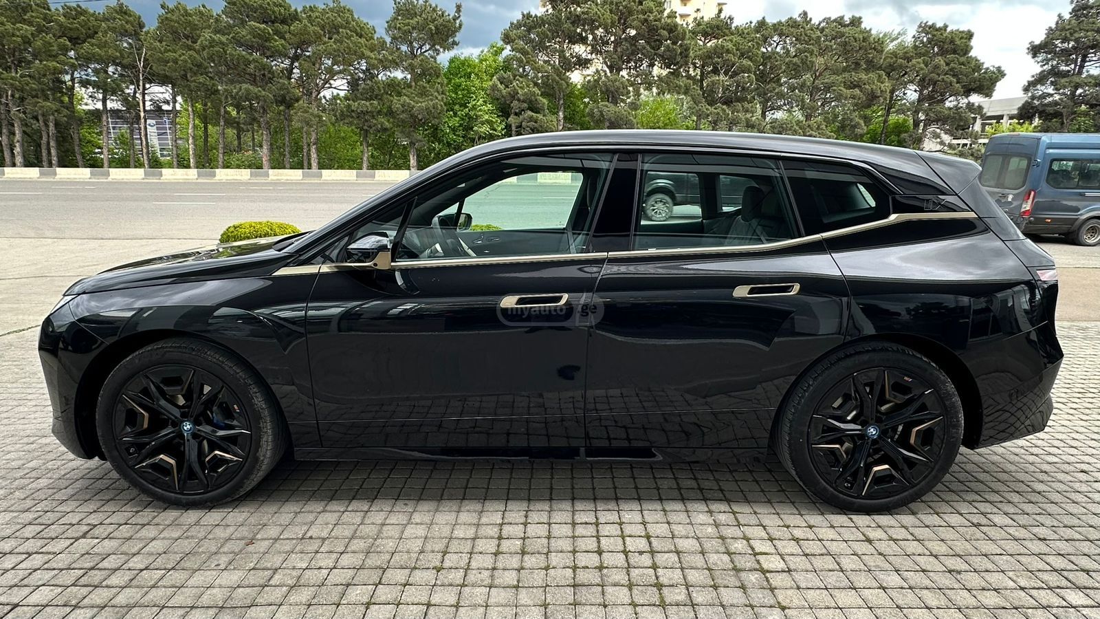 BMW IX 