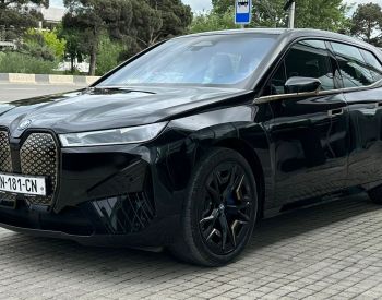 BMW IX xDrive40