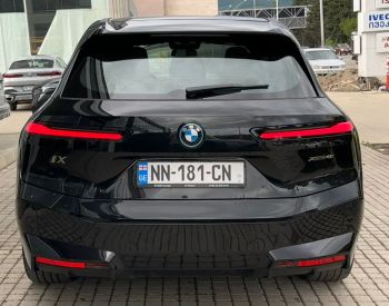 BMW IX xDrive40