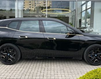 BMW IX xDrive40