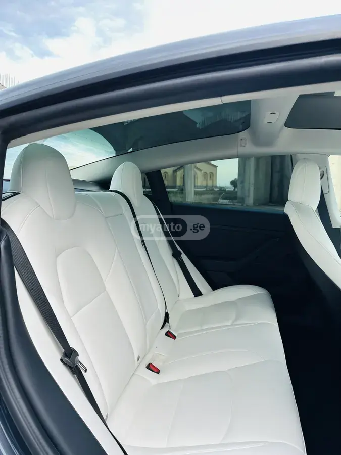 Tesla Model 3, миниатюра 9