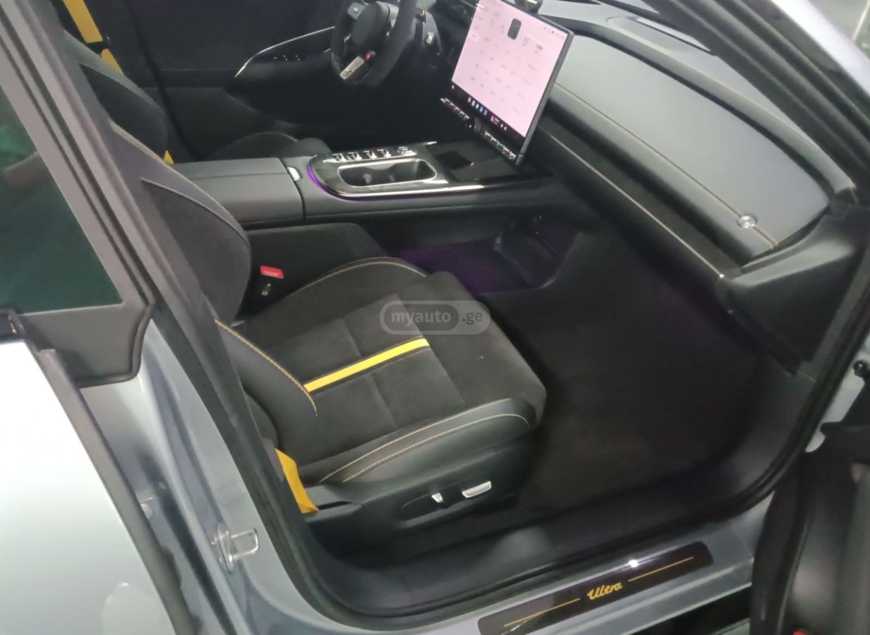 Xiaomi SU7 