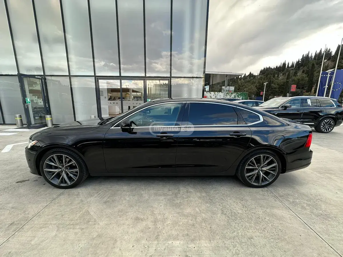Volvo S 90