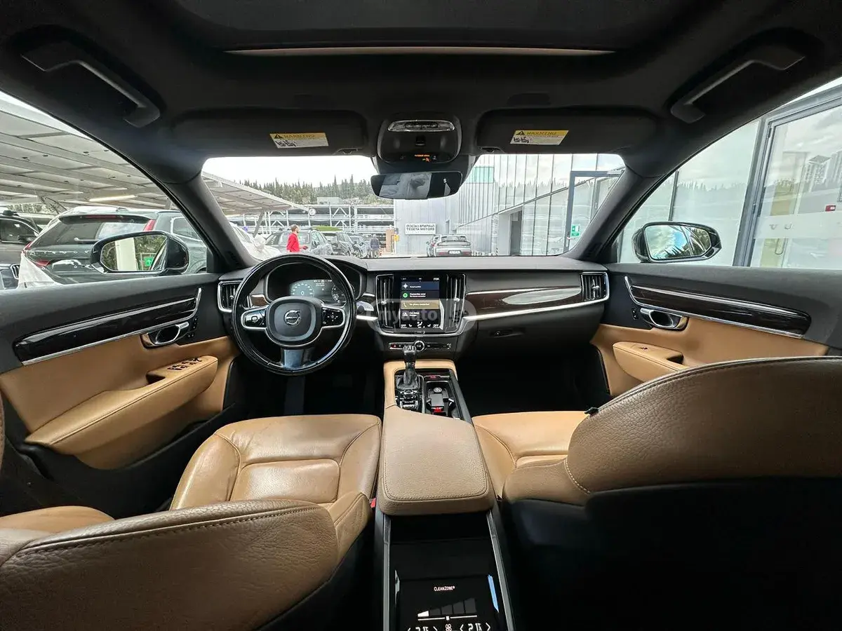 Volvo S 90