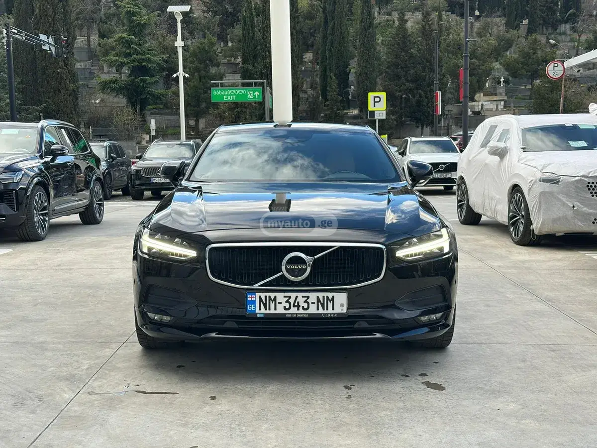 Volvo S 90