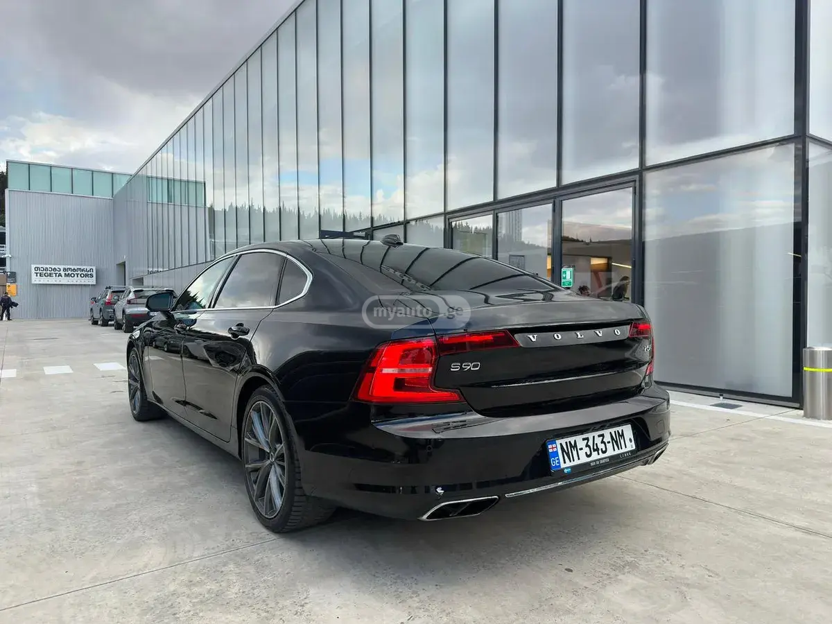 Volvo S 90