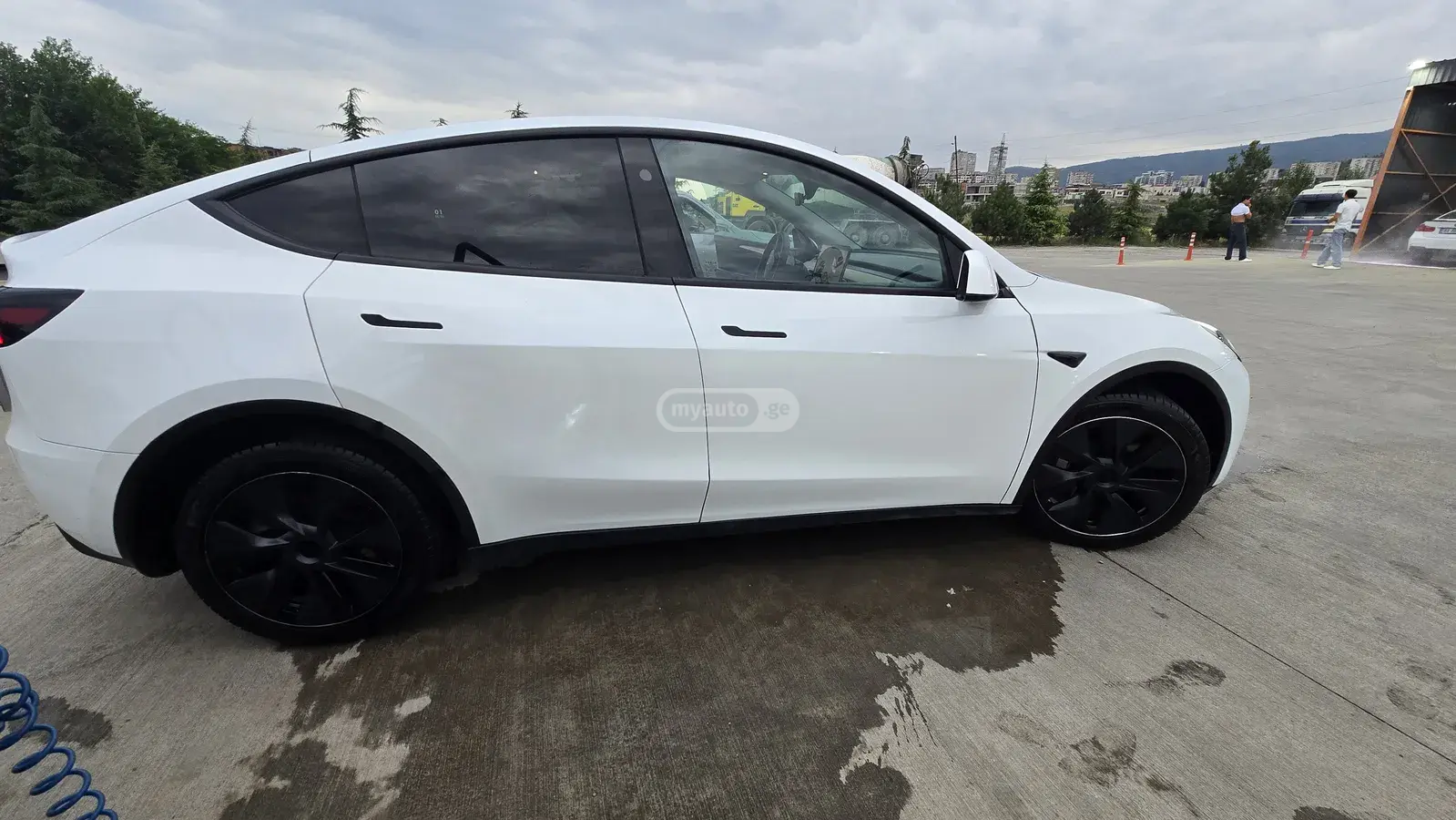 Tesla Model Y, миниатюра 2