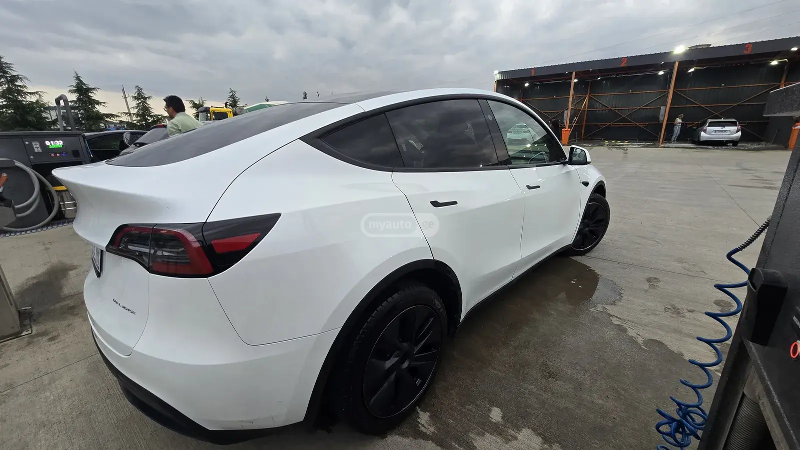 Tesla Model Y, миниатюра 4