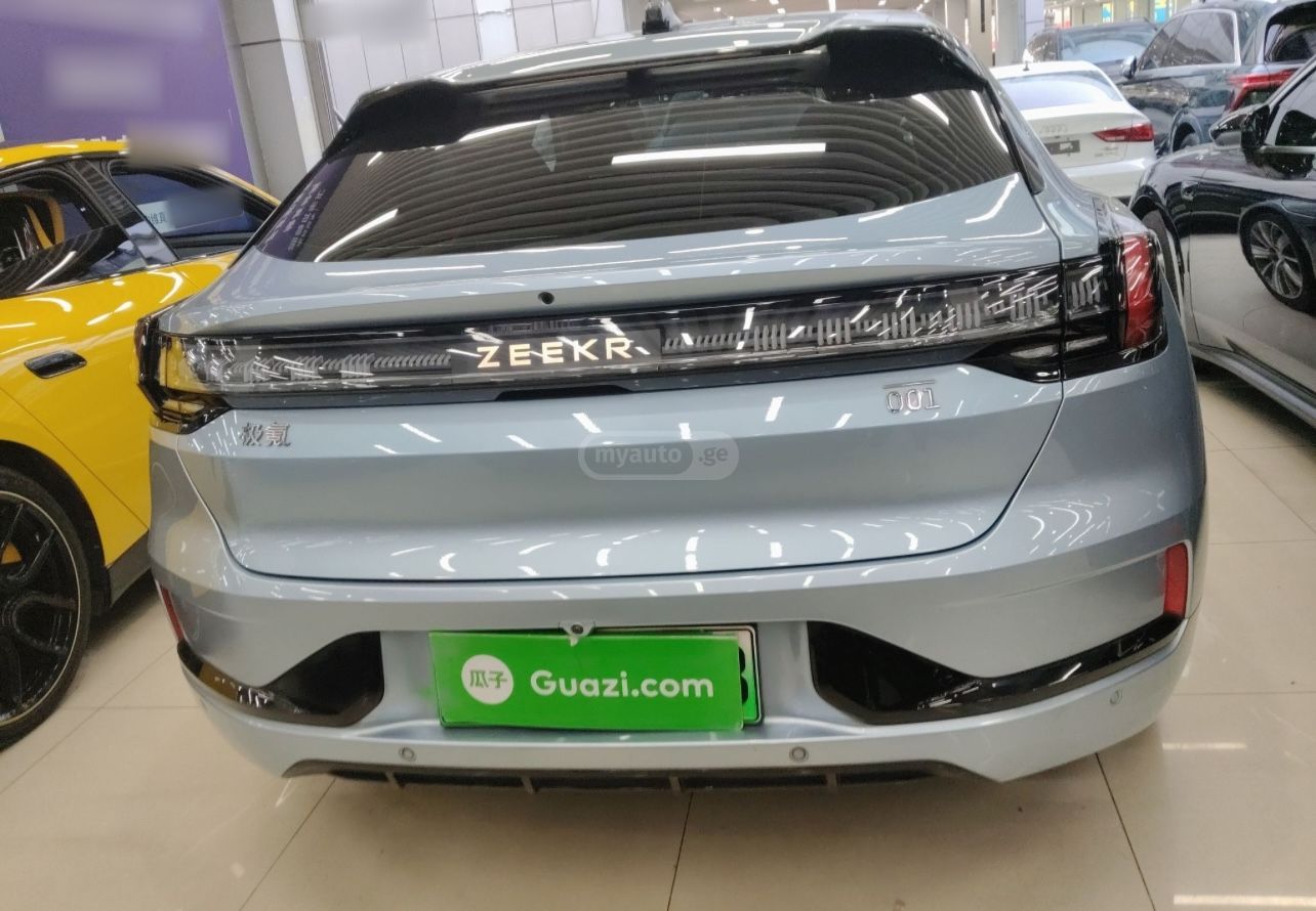 Zeekr 001