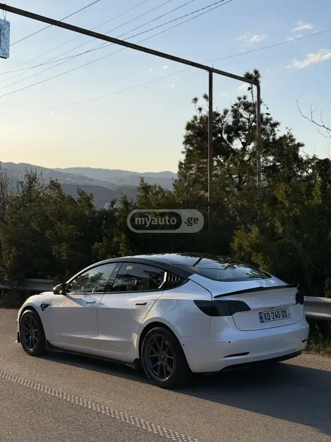 Tesla Model 3, миниатюра 6