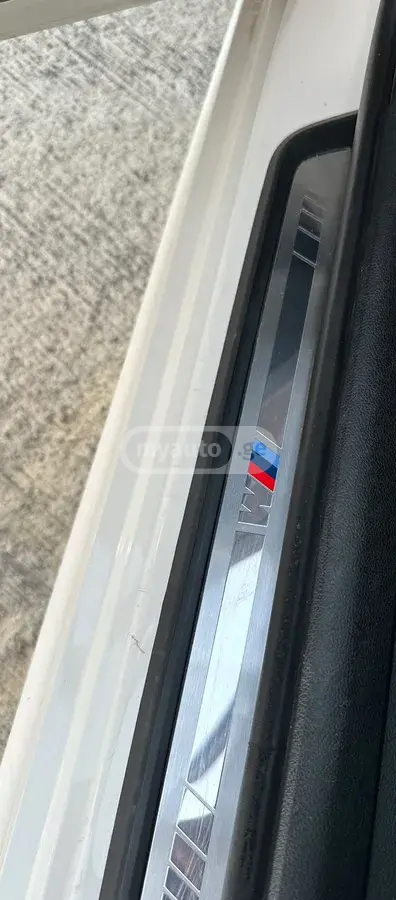 BMW 3 Series 330, миниатюра 15