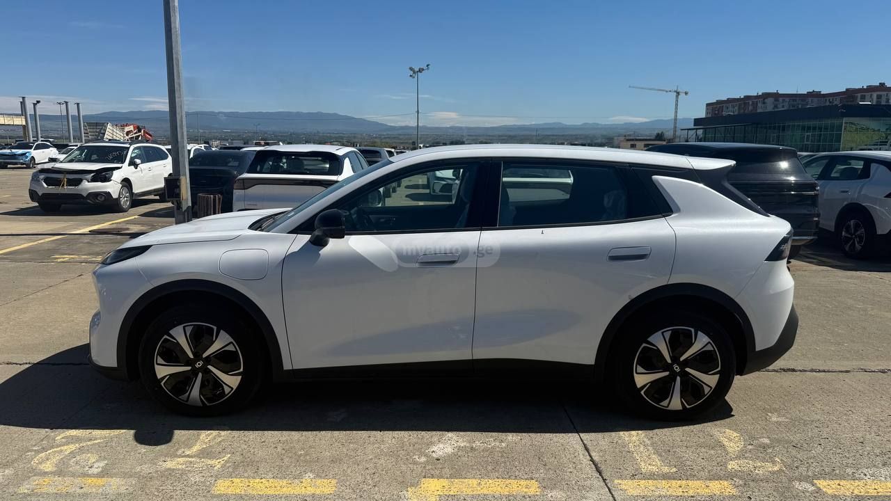 Changan Nevo Q05 