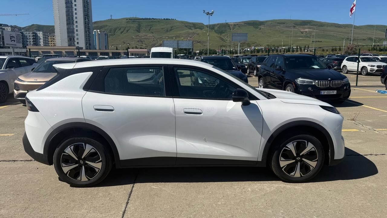 Changan Nevo Q05 