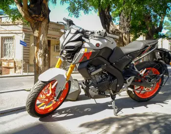  MT15 