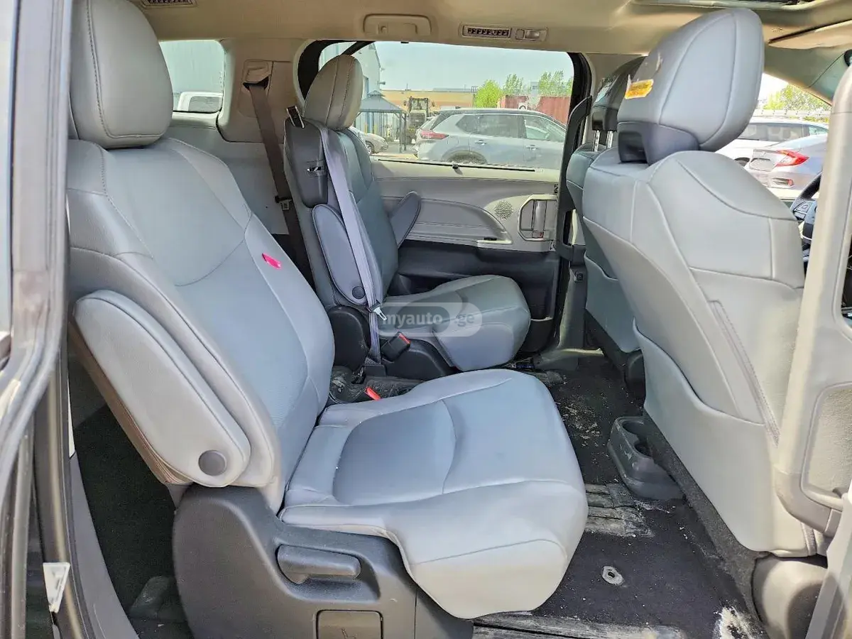 Toyota Sienna, миниатюра 11