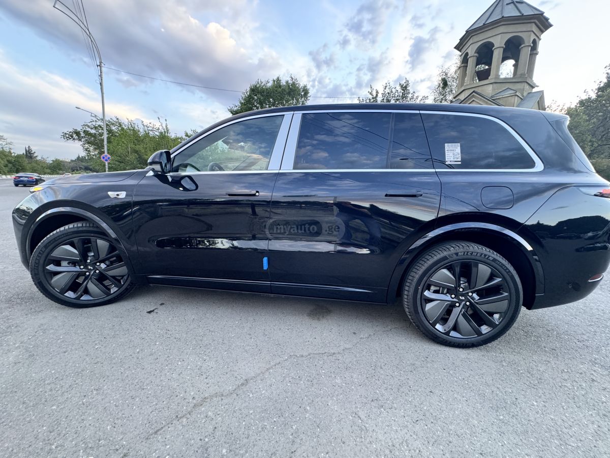 Lixiang I9 