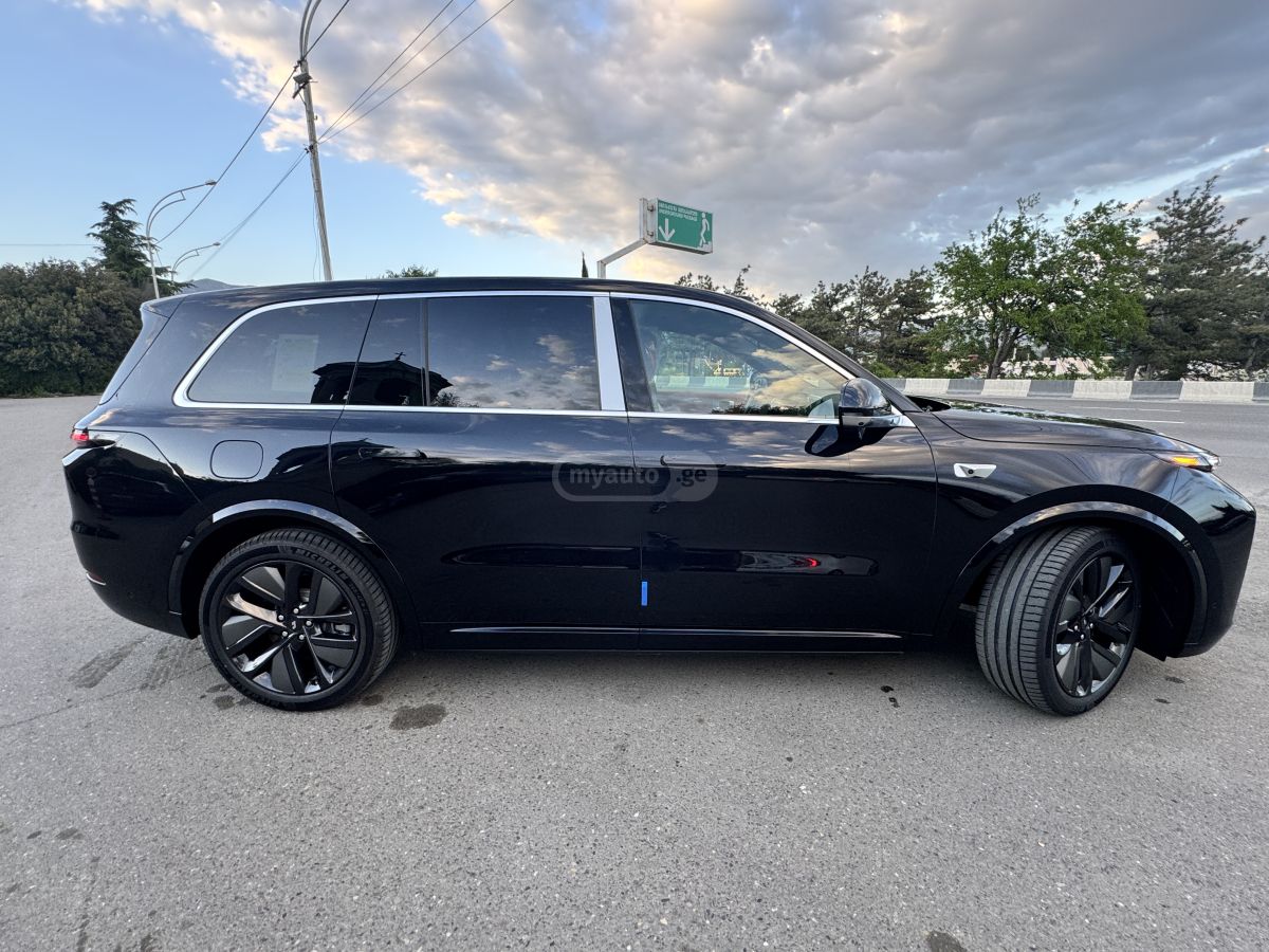 Lixiang I9 