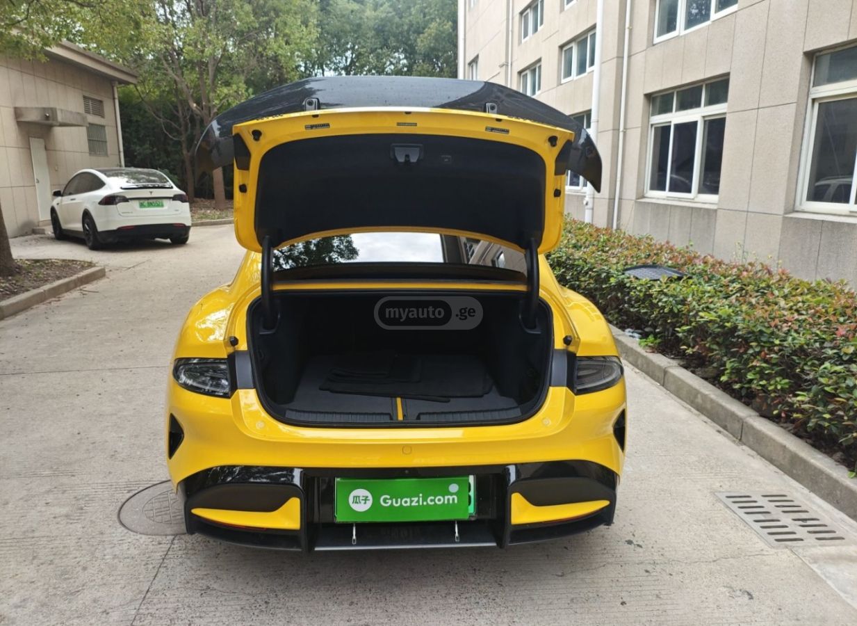 Xiaomi SU7 