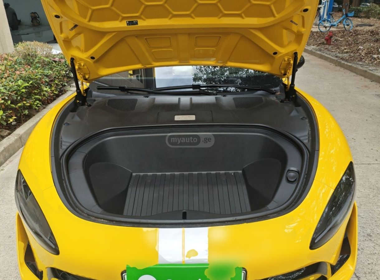 Xiaomi SU7 