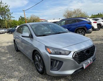 Hyundai Ioniq 