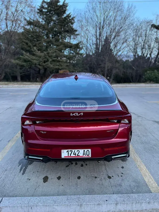 Kia K5 