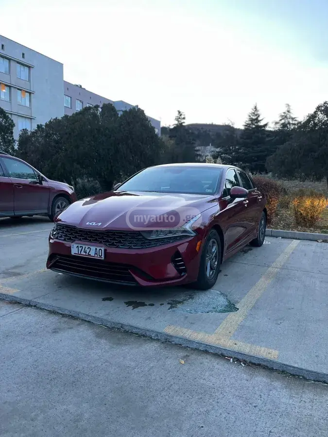 Kia K5 