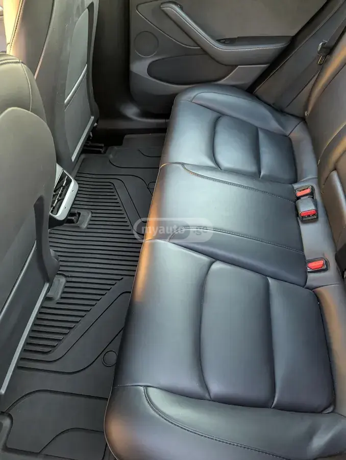 Tesla Model 3, миниатюра 3