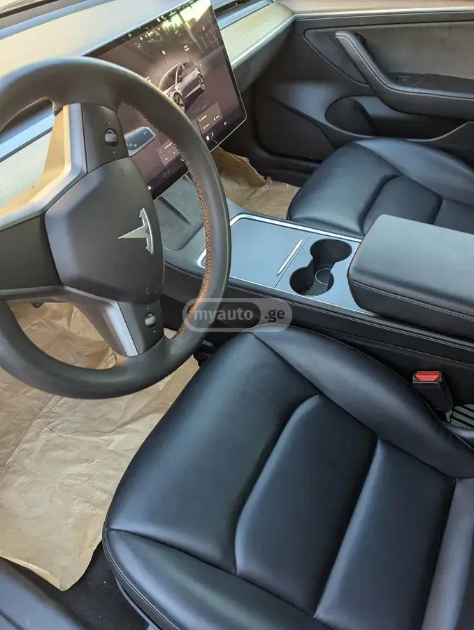 Tesla Model 3, миниатюра 5