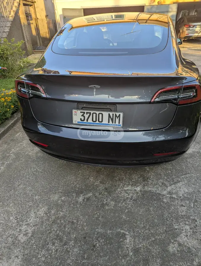 Tesla Model 3, миниатюра 7