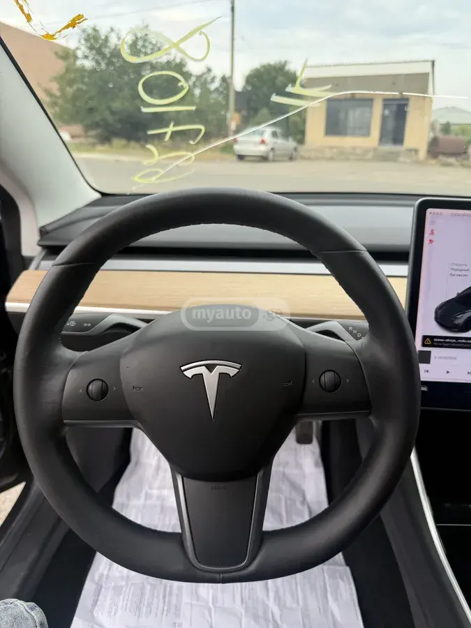 Tesla Model 3, миниатюра 10