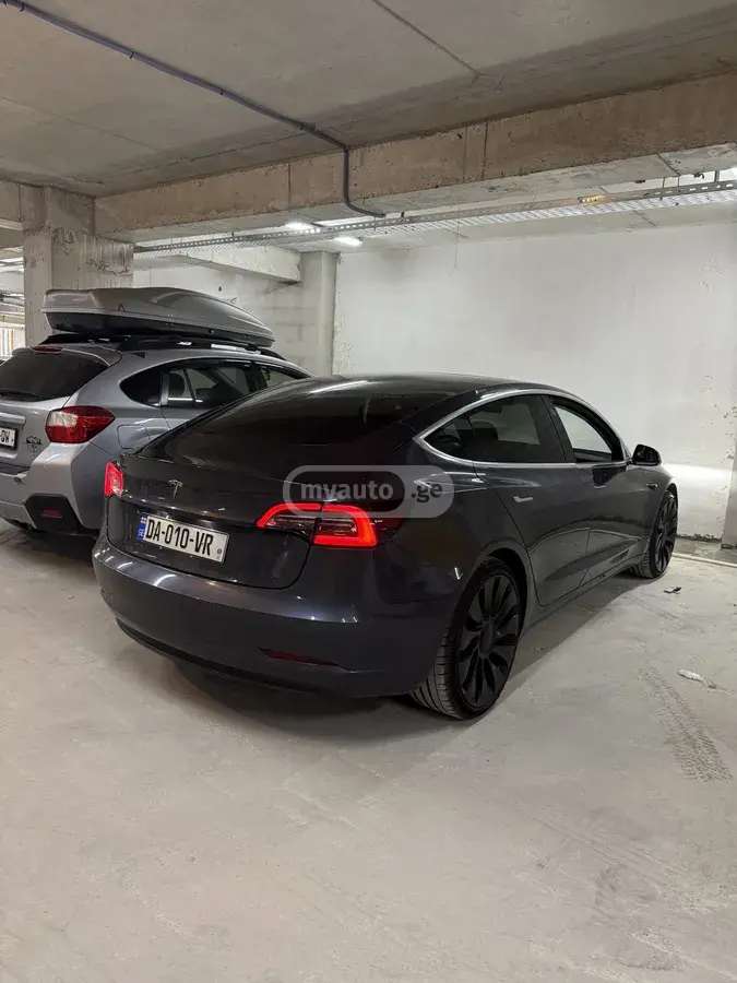 Tesla Model 3, миниатюра 2