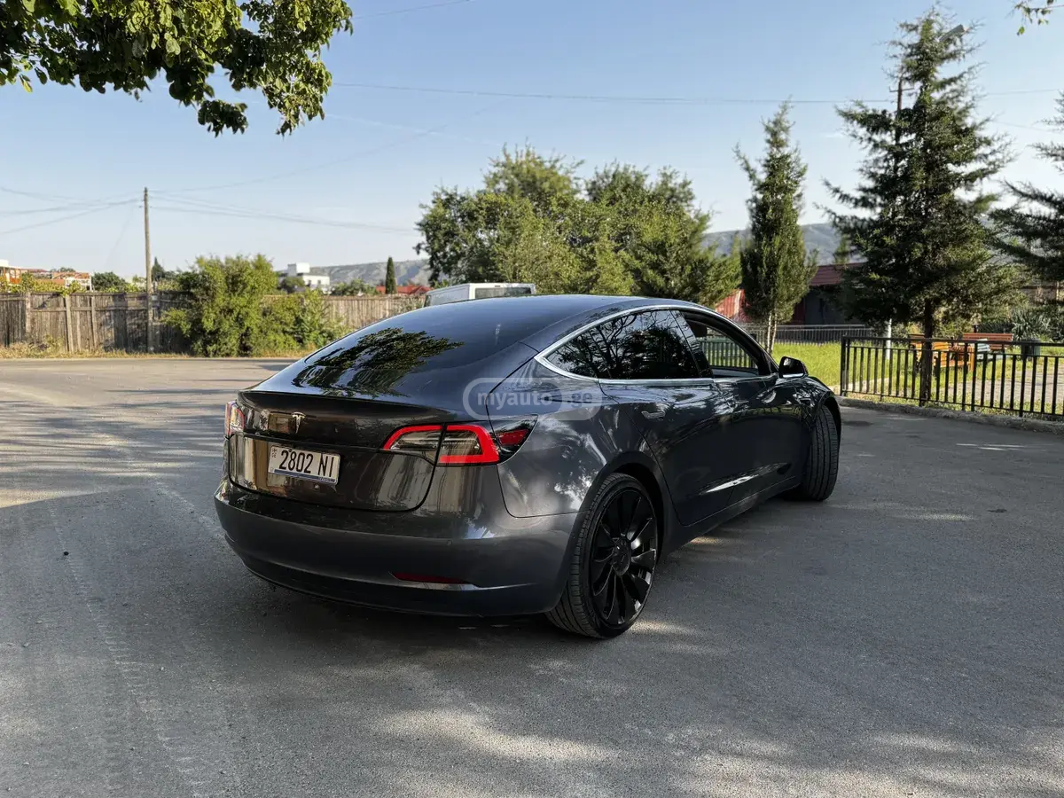 Tesla Model 3, миниатюра 7