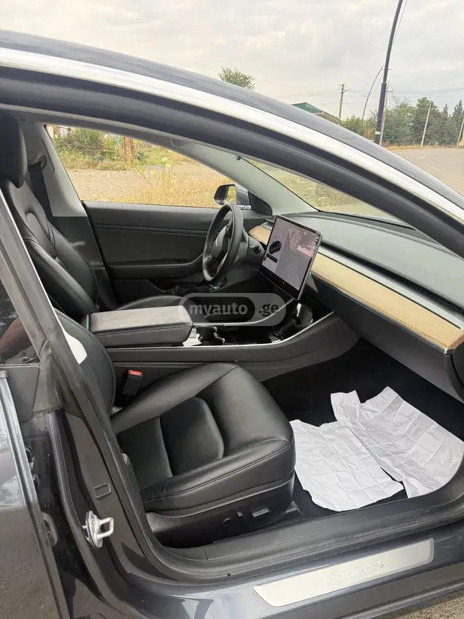 Tesla Model 3, миниатюра 9
