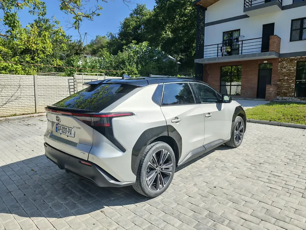 Toyota bZ4X, миниатюра 5