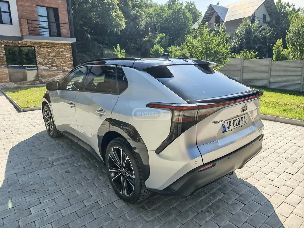 Toyota bZ4X, миниатюра 6