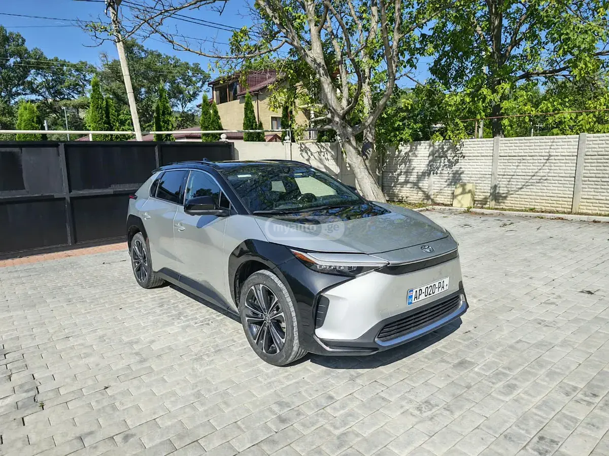 Toyota bZ4X, миниатюра 7