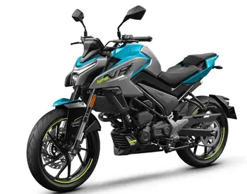 BMW F700
