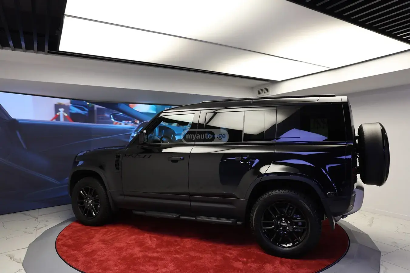 Land Rover Defender 110 