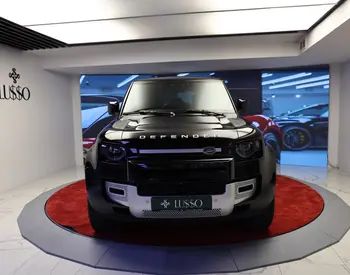 Land Rover Defender 110