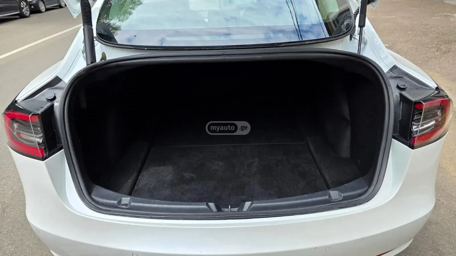 Tesla Model 3, миниатюра 11