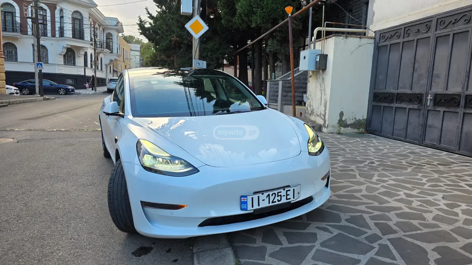 Tesla Model 3, миниатюра 2