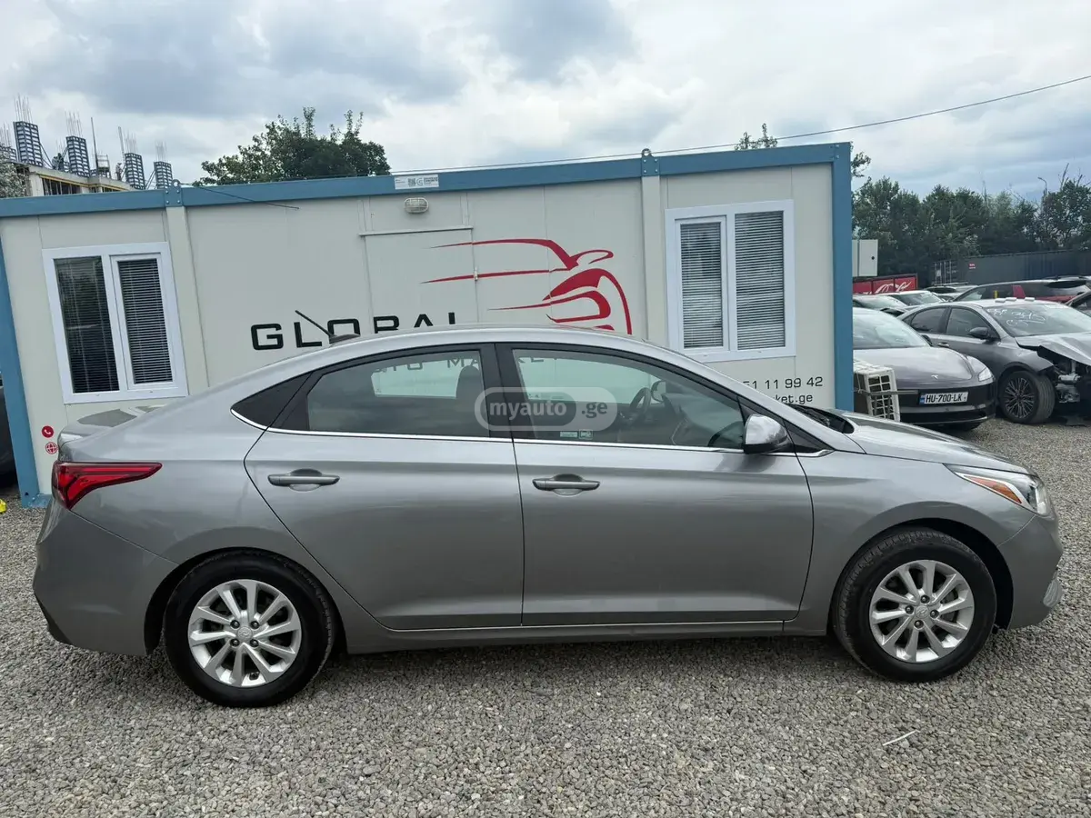 Hyundai Accent 