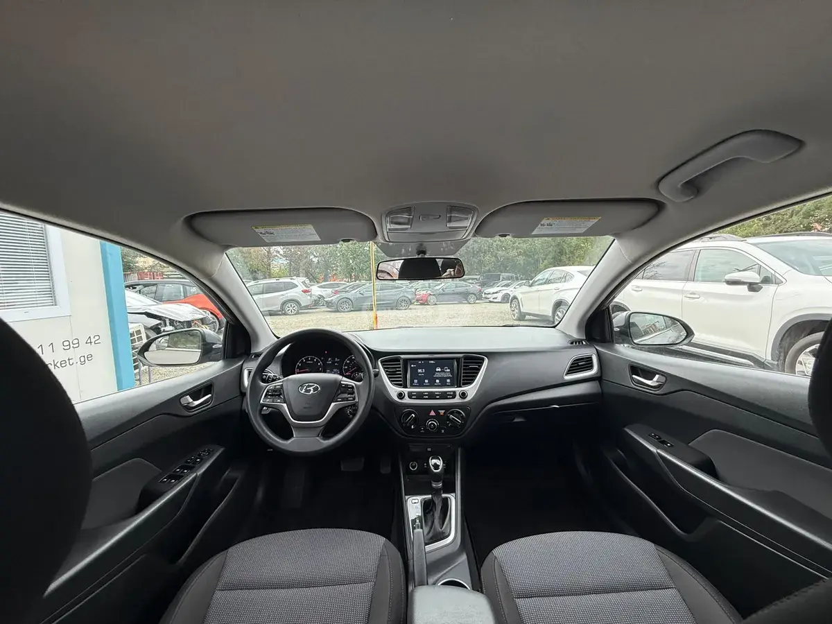Hyundai Accent 
