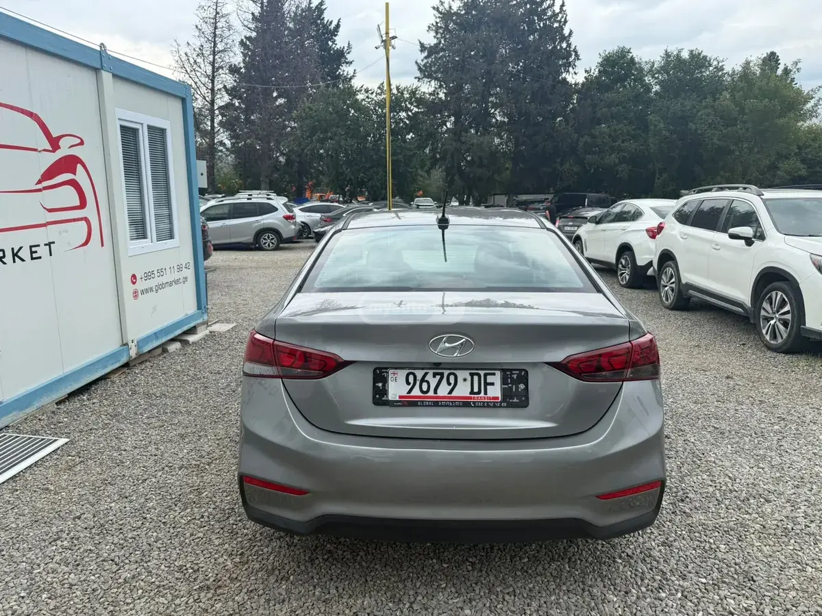 Hyundai Accent 