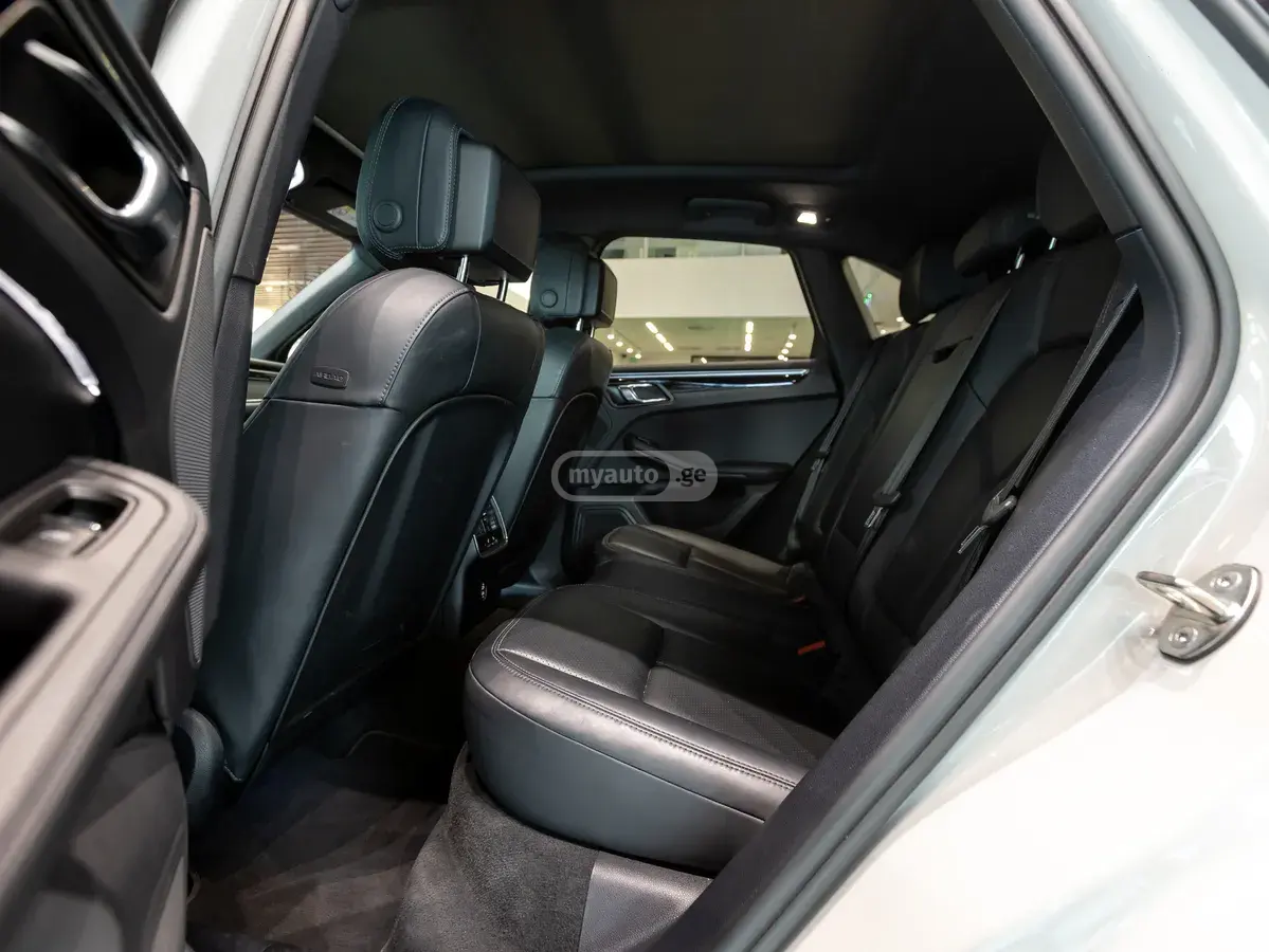 Porsche Macan, миниатюра 12